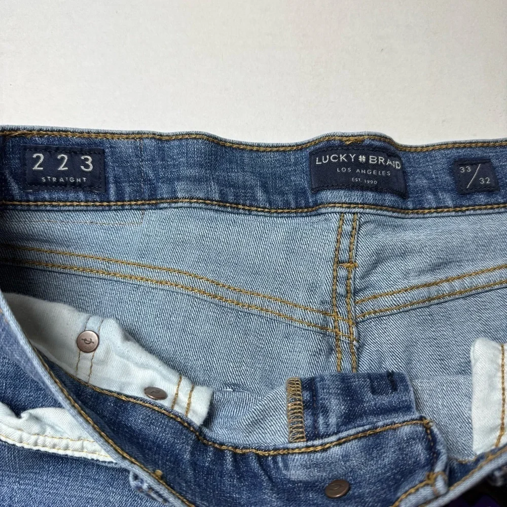 Lucky Brand 223 Straight 33/32 Jeans